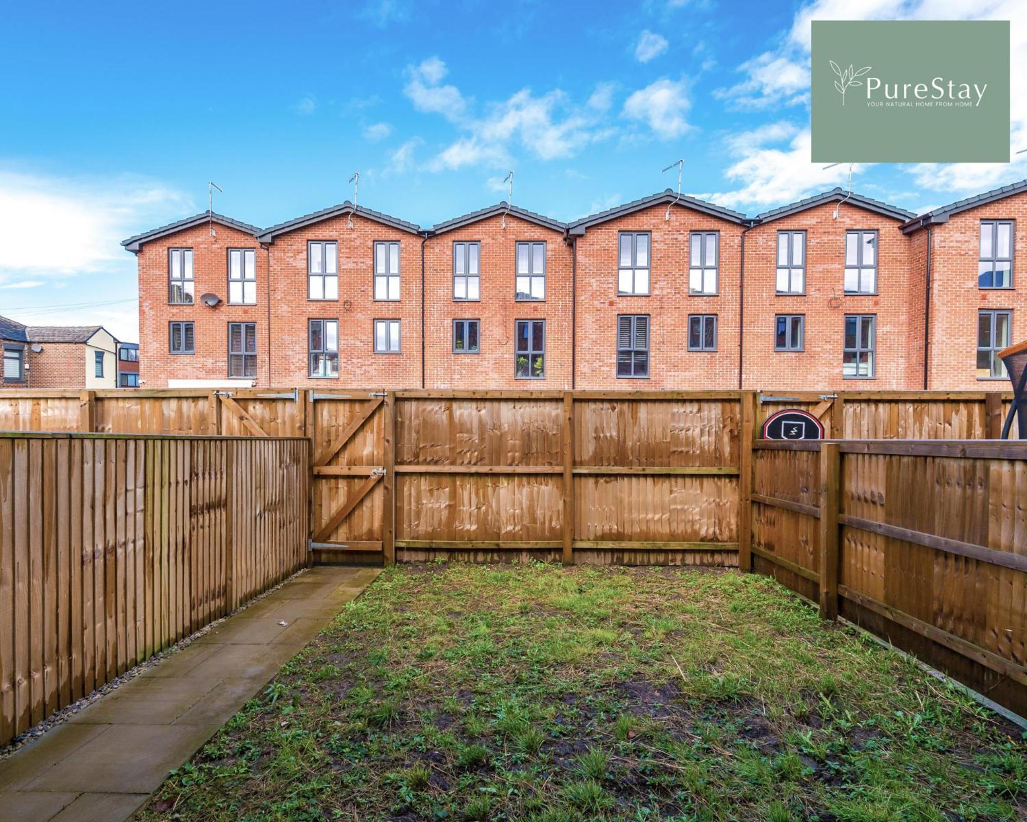 Stunning Five Bedroom Manchester House With Free Parking By Purestay Short Lets & Serviced Accommodation Dış mekan fotoğraf